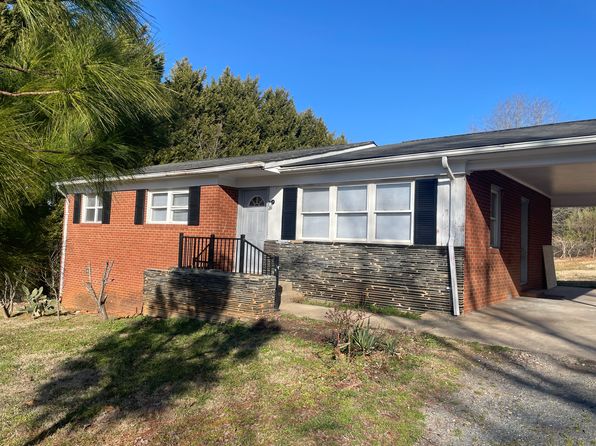 2222 N Fayetteville St