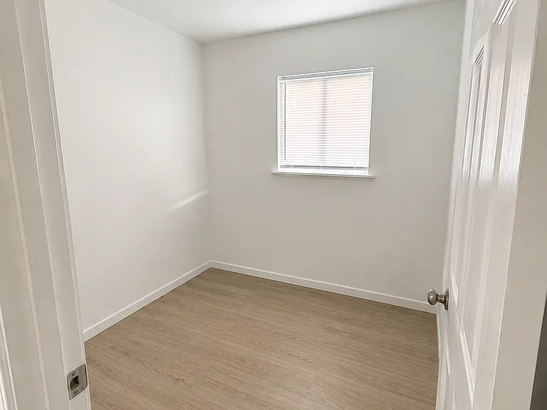 2512 Lombard Ave #3 — Photo 6
