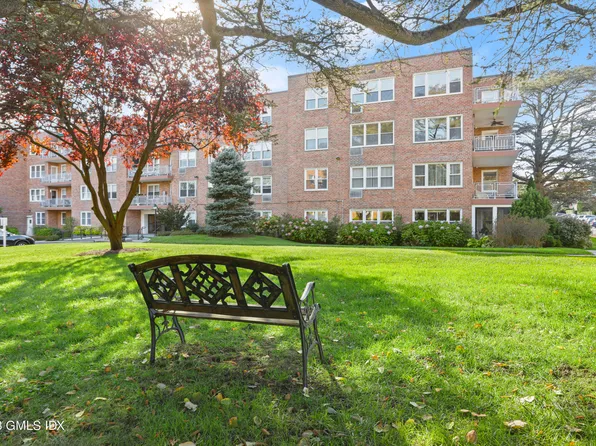 3 Putnam Hl #4G, Greenwich, CT 06830