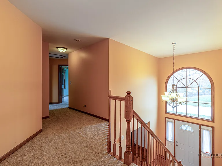 1551 Crowfoot Cir N — Photo 25