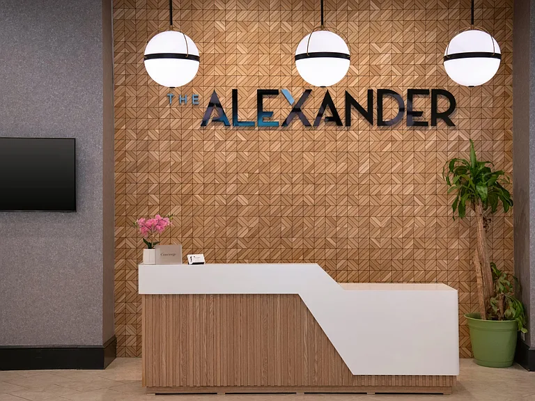 The Alexander Apartments — Photo 7