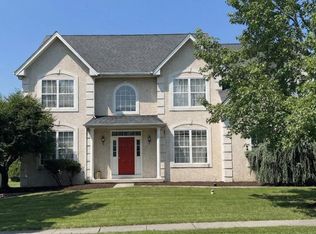 25 Tanglewood Dr, Schwenksville, PA