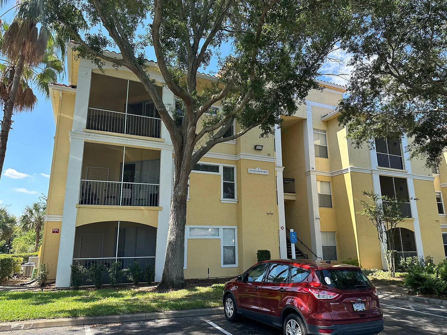 2 bed 2 bath Condo in the heart of Maitland — Photo 2