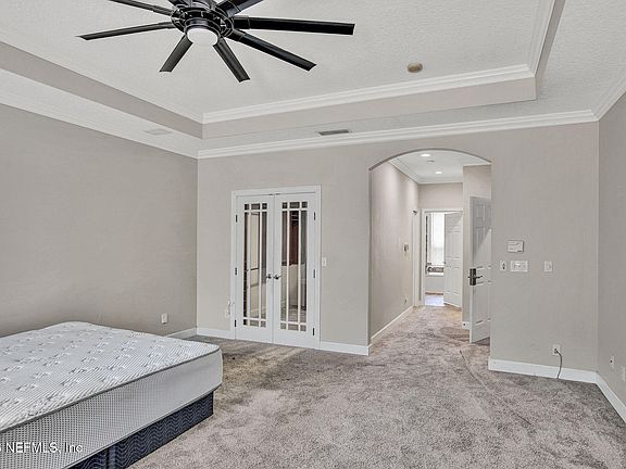 3rd image of 10977 HICKORY TRACE Lane