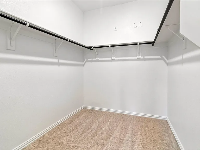 1404 Bridgestone Dr — Photo 21