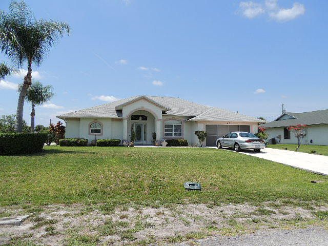 1st image of 613 SE Beth Court