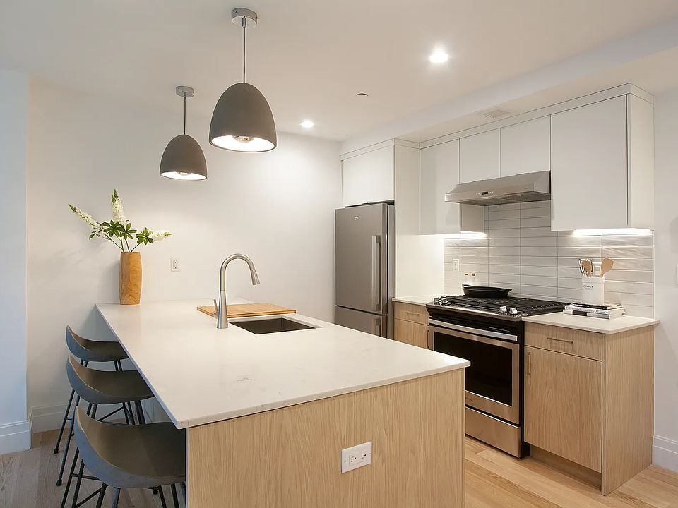 1st image of 77 Clarkson Ave APT 2D