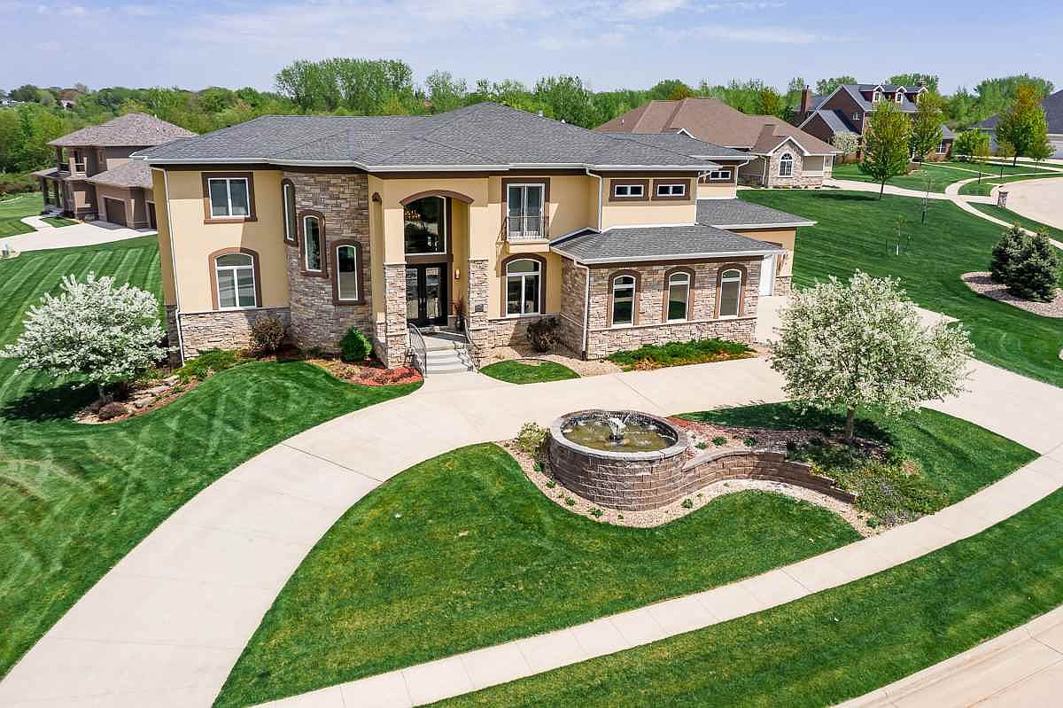 412 Winding Ridge Rd, Cedar Falls, IA 50613 Zillow