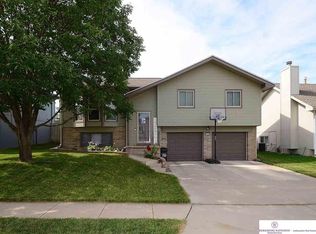 8509 Vernon Ave, Omaha, NE 68134