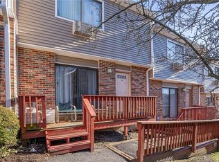 80 Lawn Ave APT 19, Stamford, CT 06902