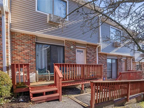 80 Lawn Avenue #19, Stamford, CT 06902
