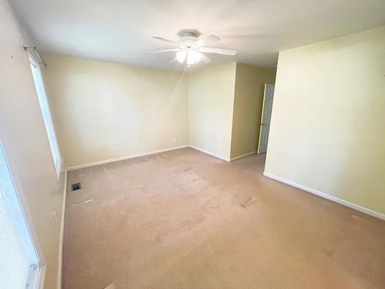 106 E Luther Ave — Photo 11