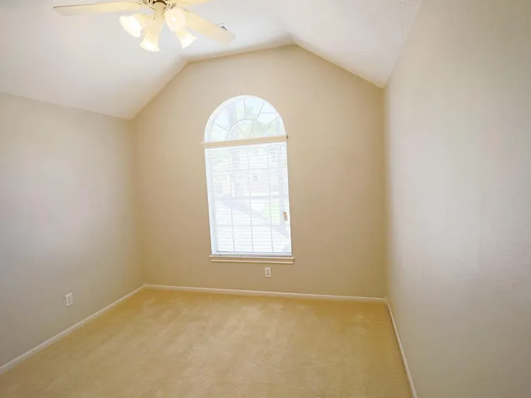 18123 Somerset Knolls Ct — Photo 24