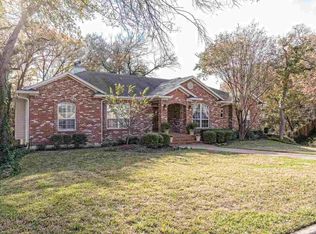 1032 Cardinal Dr, Woodway, TX 76712