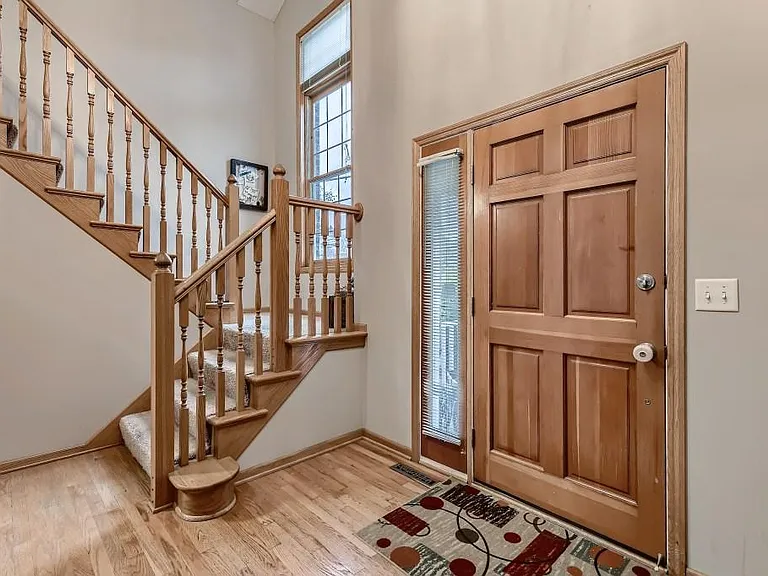 8848 Ranier Ln N — Photo 2