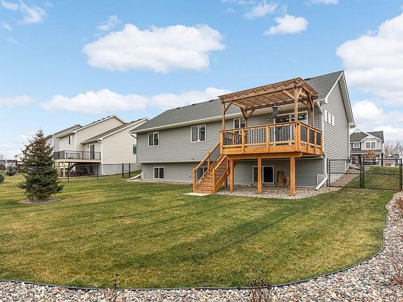 3rd image of 2093 Cypress St