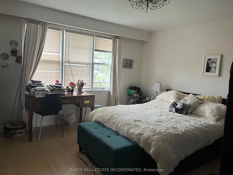 156 Cocksfield Ave — Photo 11