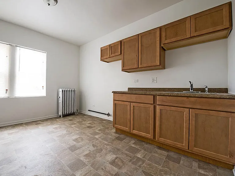 7752 S Cornell — Photo 21