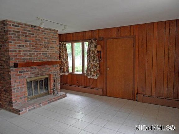 2nd image of 1126 Ontario St