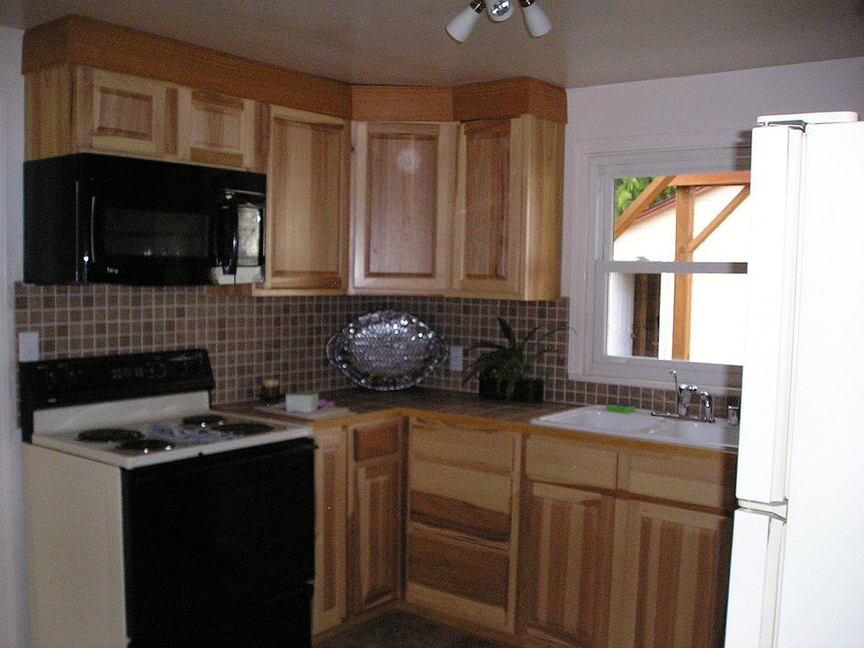 2nd image of 5036 S Steele St