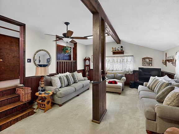 3rd image of 400 Ridgewood Ave