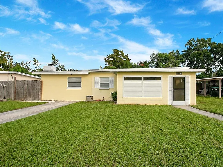 2117 E Esther St — Photo 1