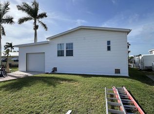 3935 George Sawyer Ln, Saint James City, FL 33956