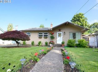 520 E Exeter St, Gladstone, OR 97027