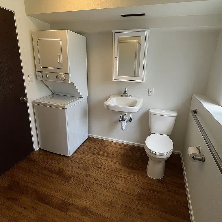 3 bed, 924 sqft, $2,200 — Photo 2