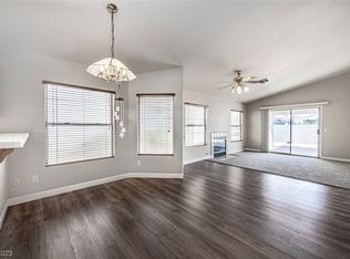 8112 Redskin Cir, Las Vegas, NV 89145
