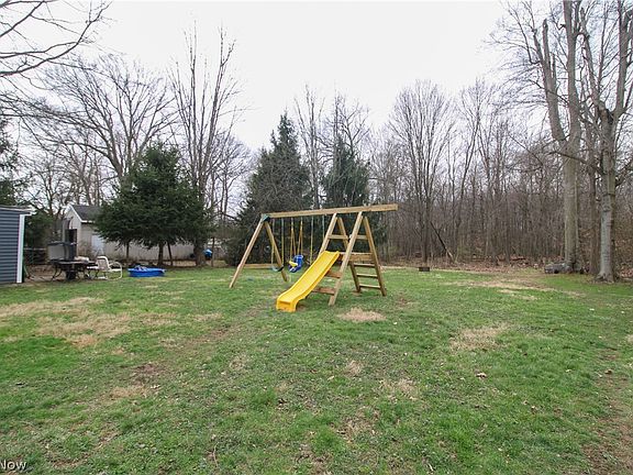 3rd image of 3628 Hopkins Rd