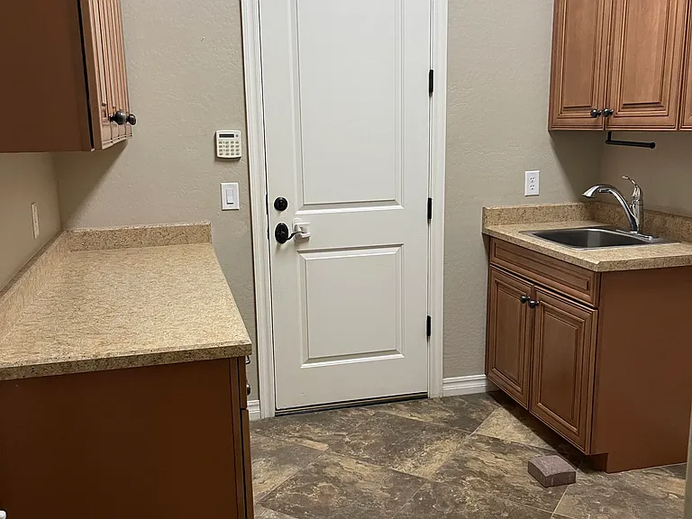 2543 E Penedes Dr — Photo 18