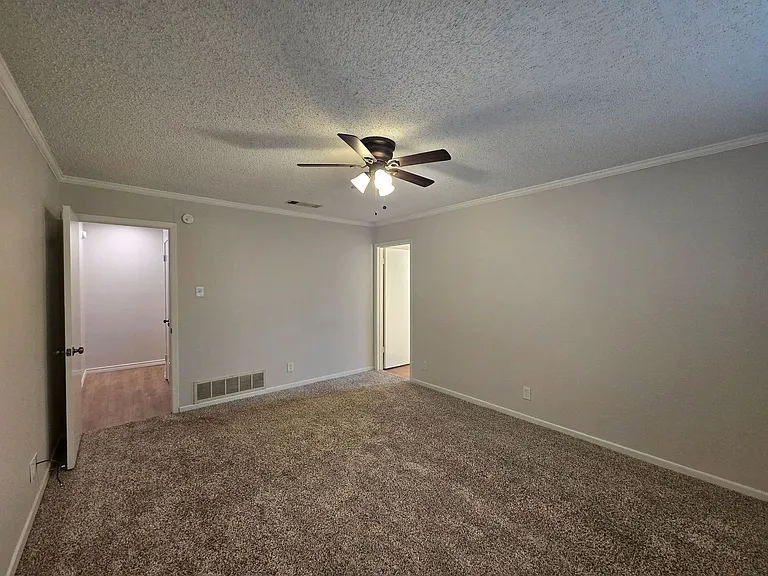 3005 Tallwood Dr — Photo 9
