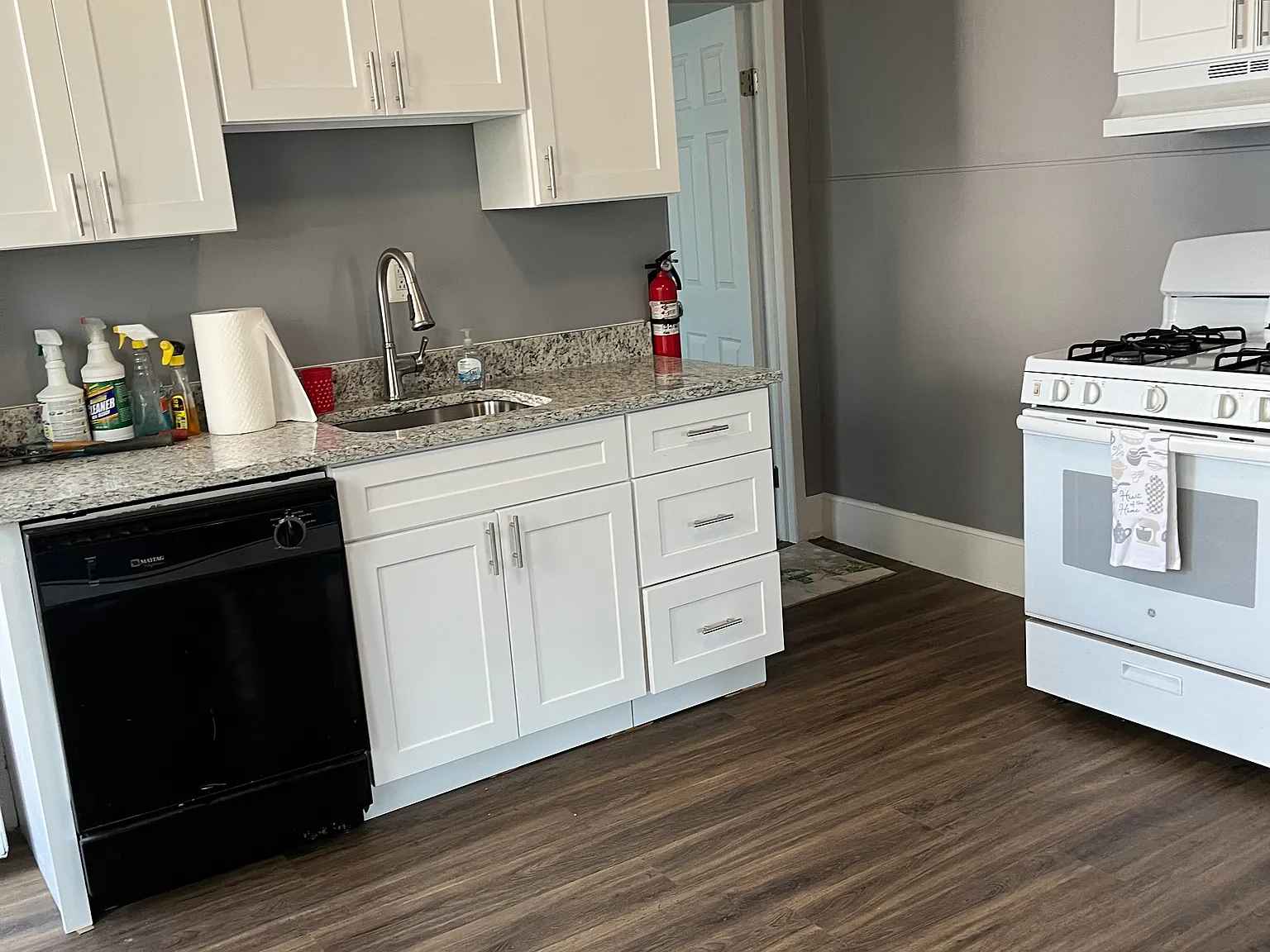 1 bed, 700 sqft, $1,500 — Photo 2