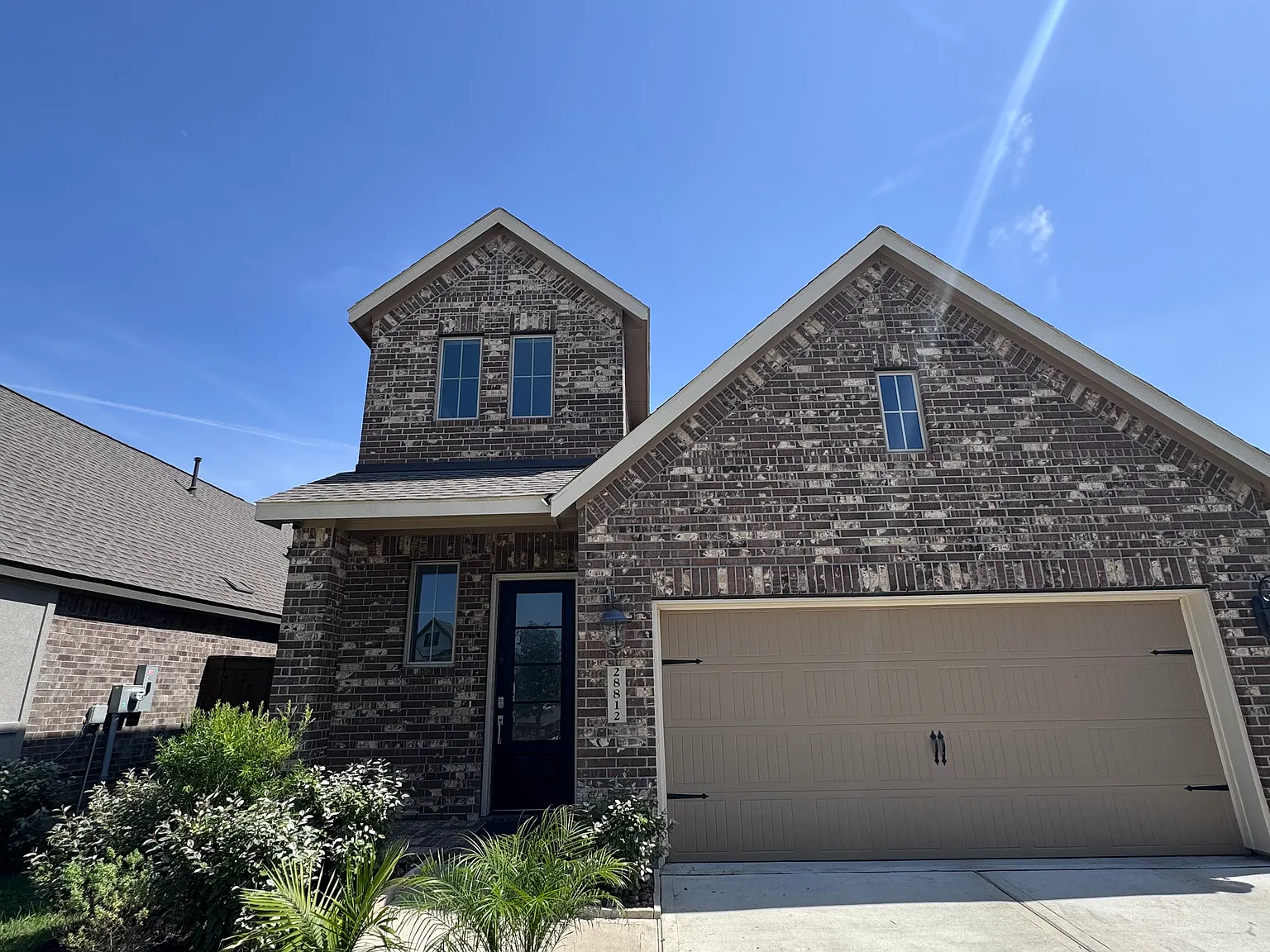 4 bed, 3.5 bath, 2426 sqft, $2,500 — Photo 1
