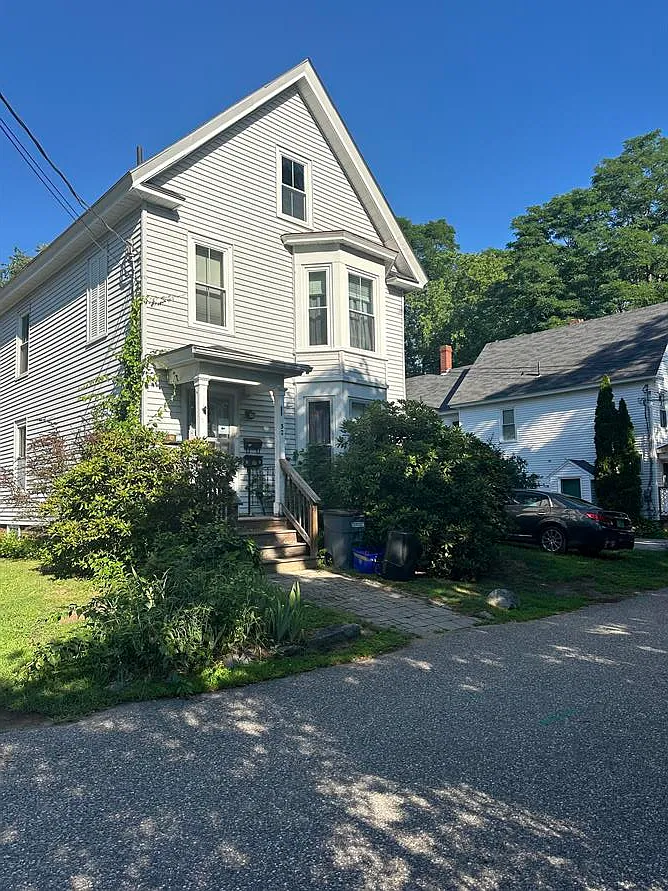 32 Union Street Exeter NH — Photo 2