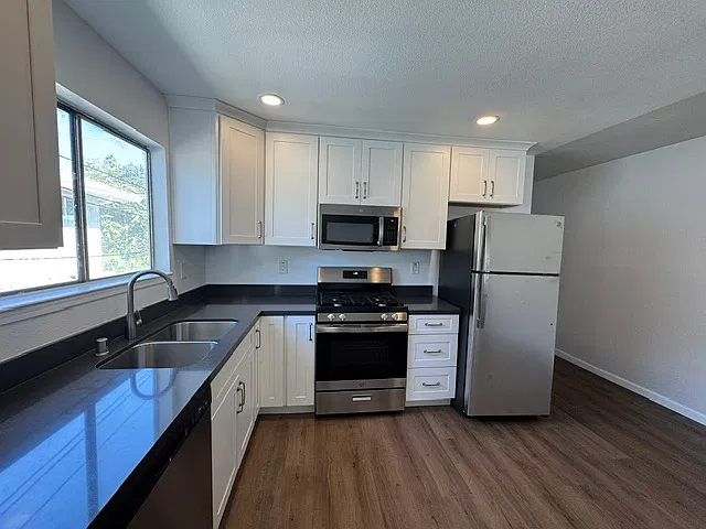 2 bed, 675 sqft, $2,295 — Photo 4