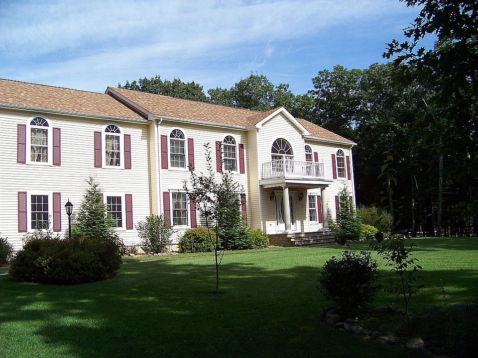 1st image of 63 Mary Ann Ave