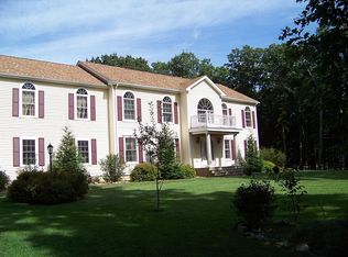 63 Mary Ann Ave, Saugerties, NY 12477