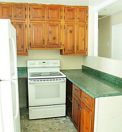 3rd image of 210 York Dr