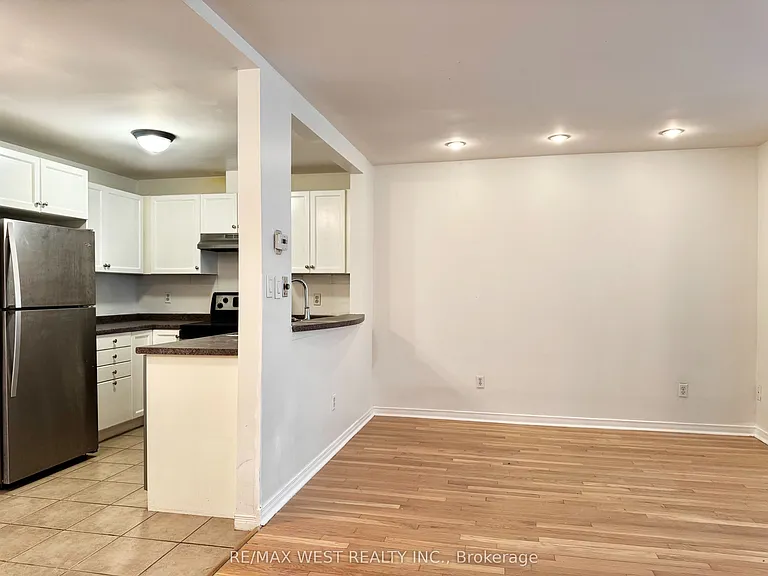 108 Finch Ave W #A21 — Photo 7