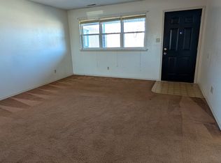 1701 E 24th Ave #5, Hutchinson, KS 67502