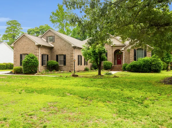 106 Brugg Ct, New Bern, NC 28562