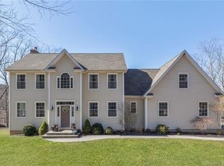 74 Oxbow Rd, Higganum, CT 06441