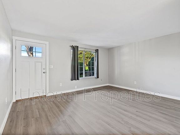 5th image of 6836 N Richmond Ave