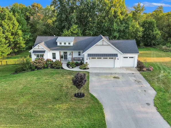 4052 Perry St, Hudsonville, MI 49426