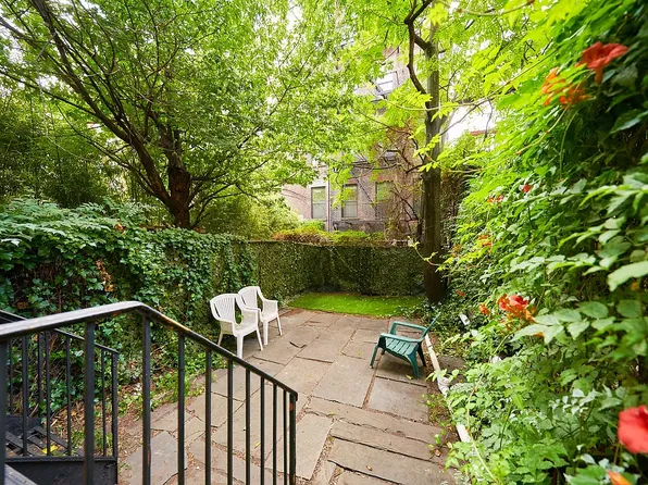 514 West 48th Street image 1 of 14