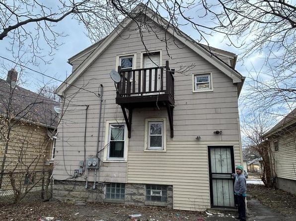 milwaukee-wisconsin-2069931077 picture