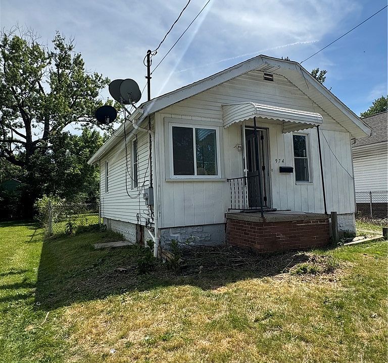 1st image of 974 Wyley Ave