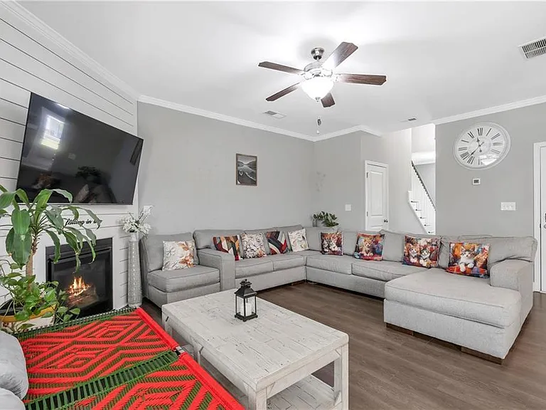 2627 Chase Rdg — Photo 7